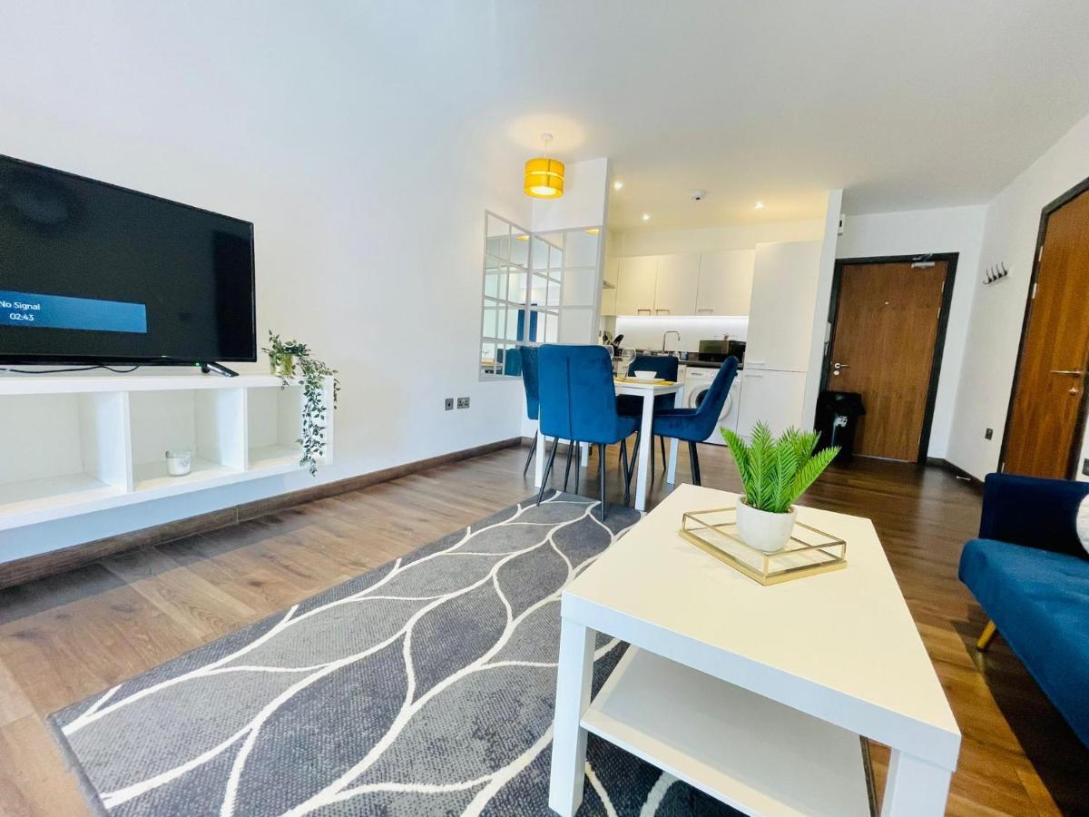 Park Street Apartment Luton By Hostaguest Екстериор снимка